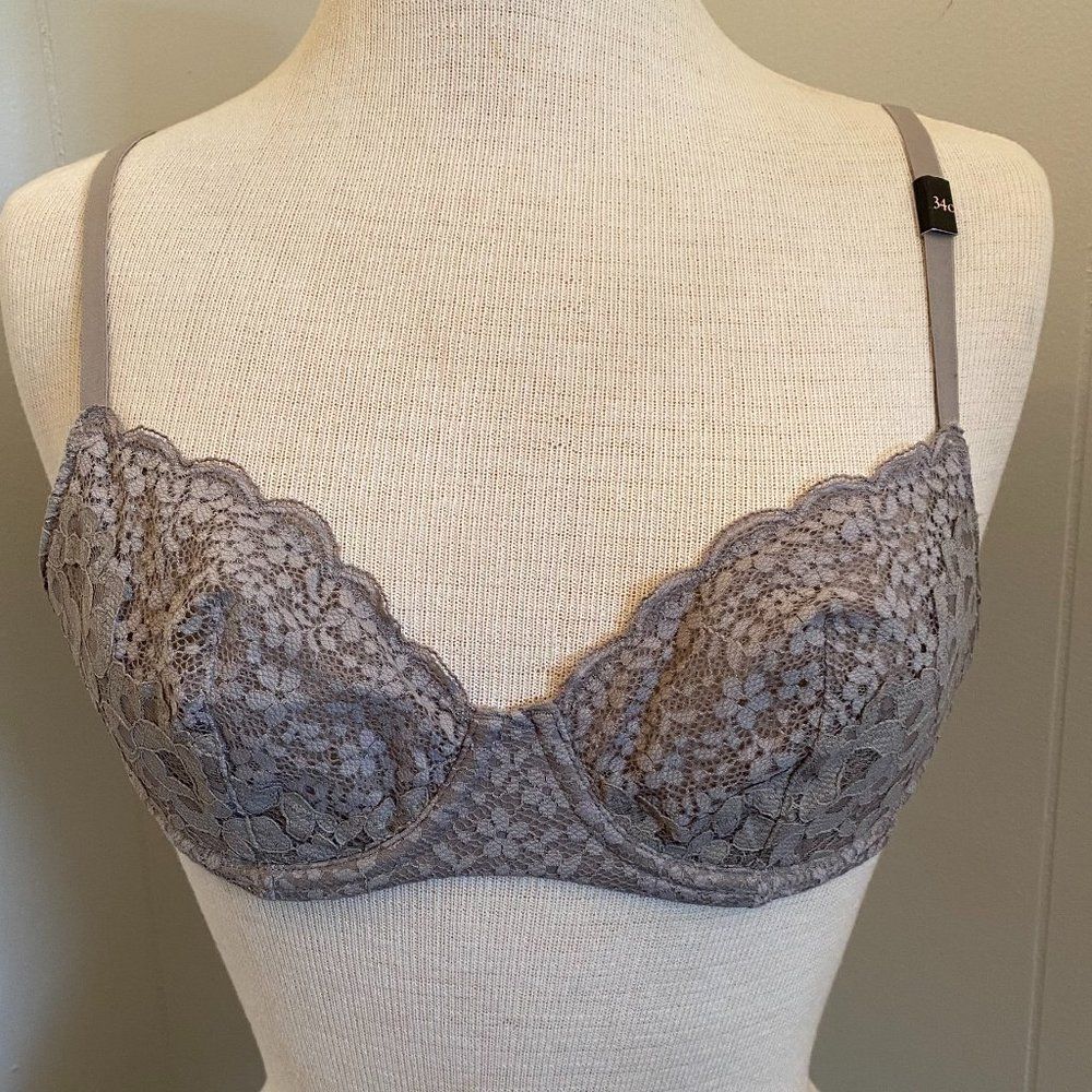 Victorias Secret Women Body By Victoria Bra Unlined Demi Size 34C